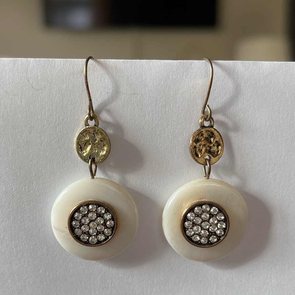 dangle earrings